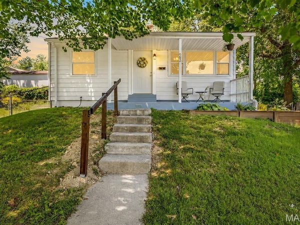 245 Commerce Avenue, Kirkwood, MO 63122