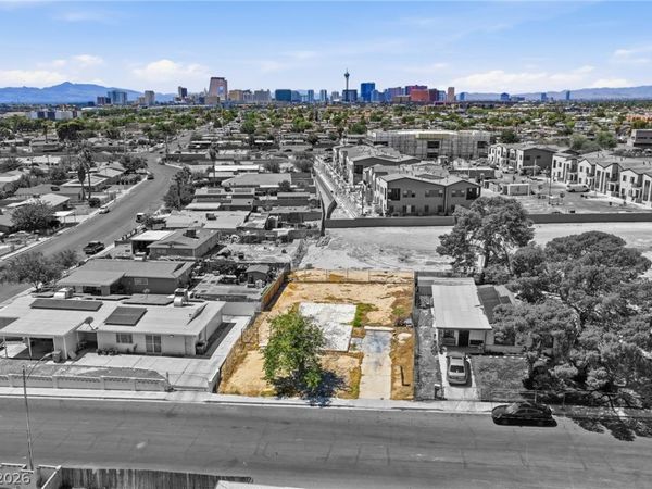 609 Gilday Avenue , North Las Vegas, NV 89030