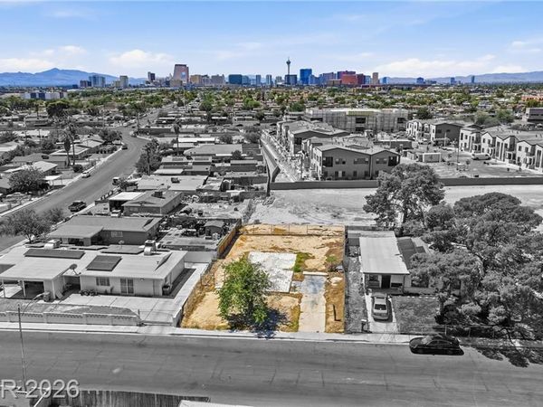 609 Gilday Avenue , North Las Vegas, NV 89030