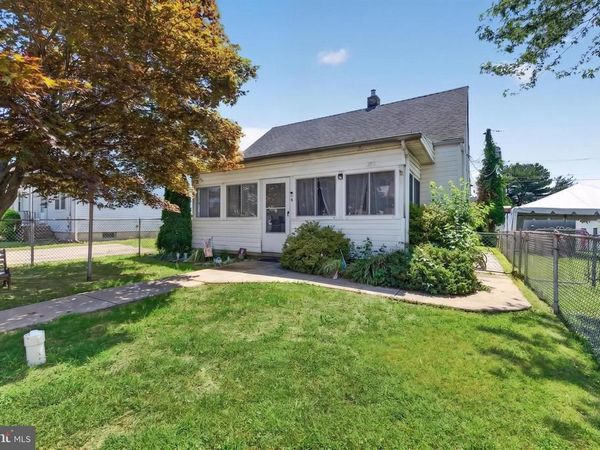 6 AVENAL ROAD, BALTIMORE, MD 21221