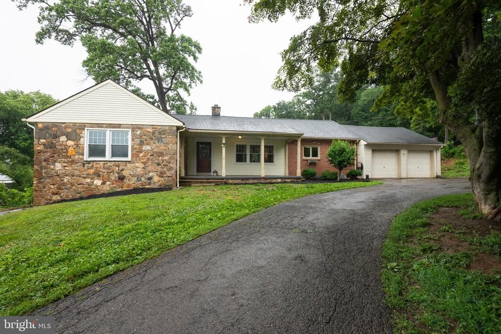 425 W BALTIMORE PIKE , WEST GROVE, PA 19390