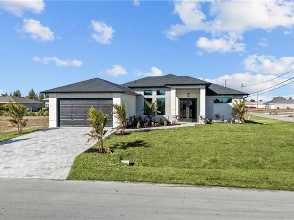 1030 NE 2nd AVE , CAPE CORAL, FL 33909