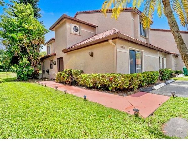 3539 W Inverrary Blvd W , Lauderhill, FL 33319