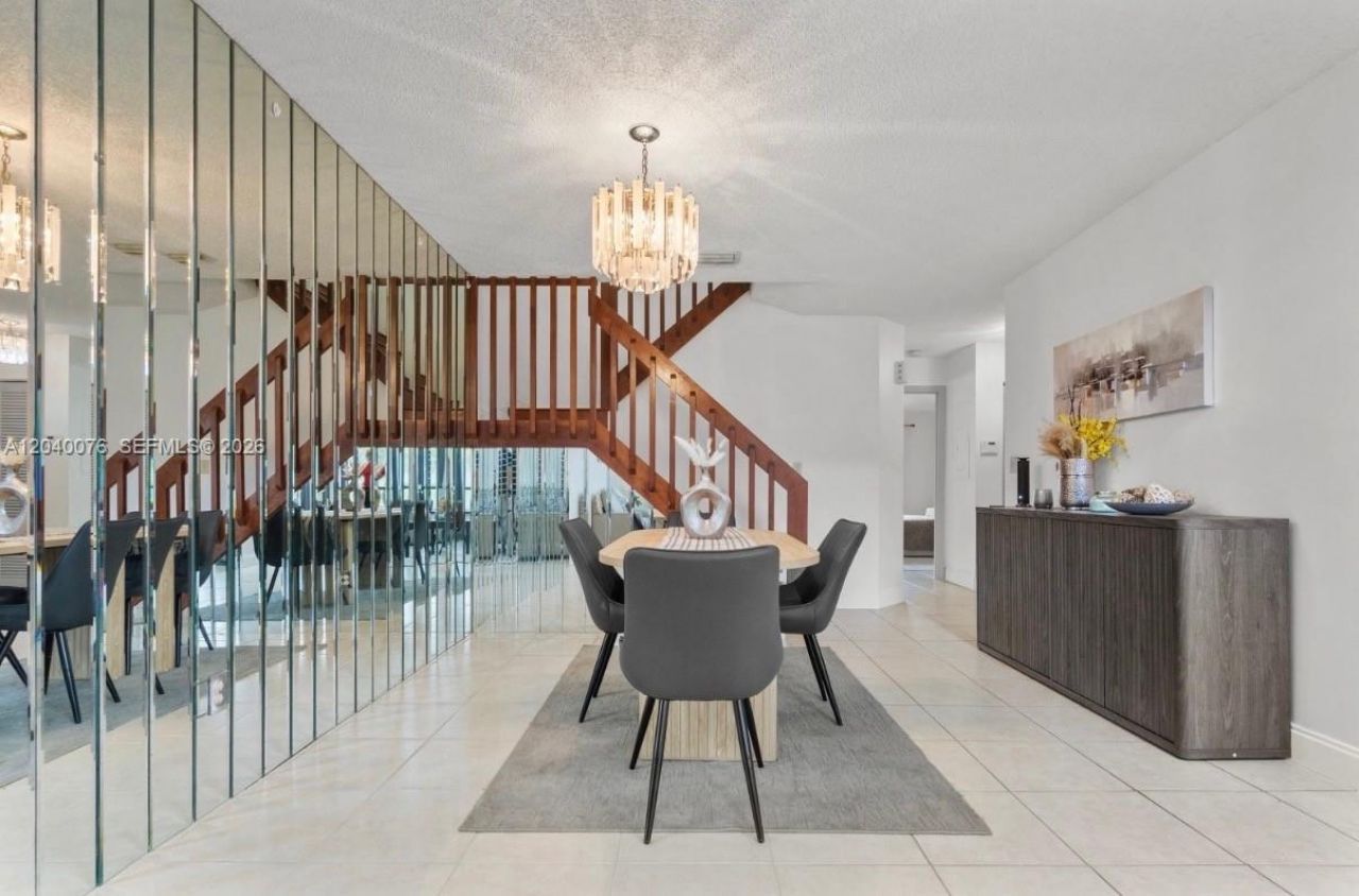 3539 W Inverrary Blvd W, Lauderhill, FL 33319 Photo