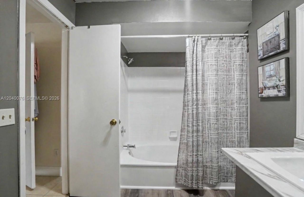 3539 W Inverrary Blvd W, Lauderhill, FL 33319 Photo