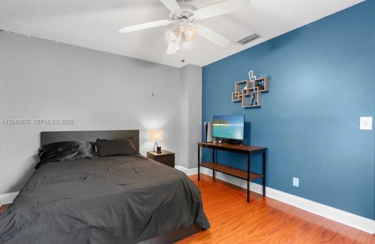 3539 W Inverrary Blvd W, Lauderhill, FL 33319 Photo