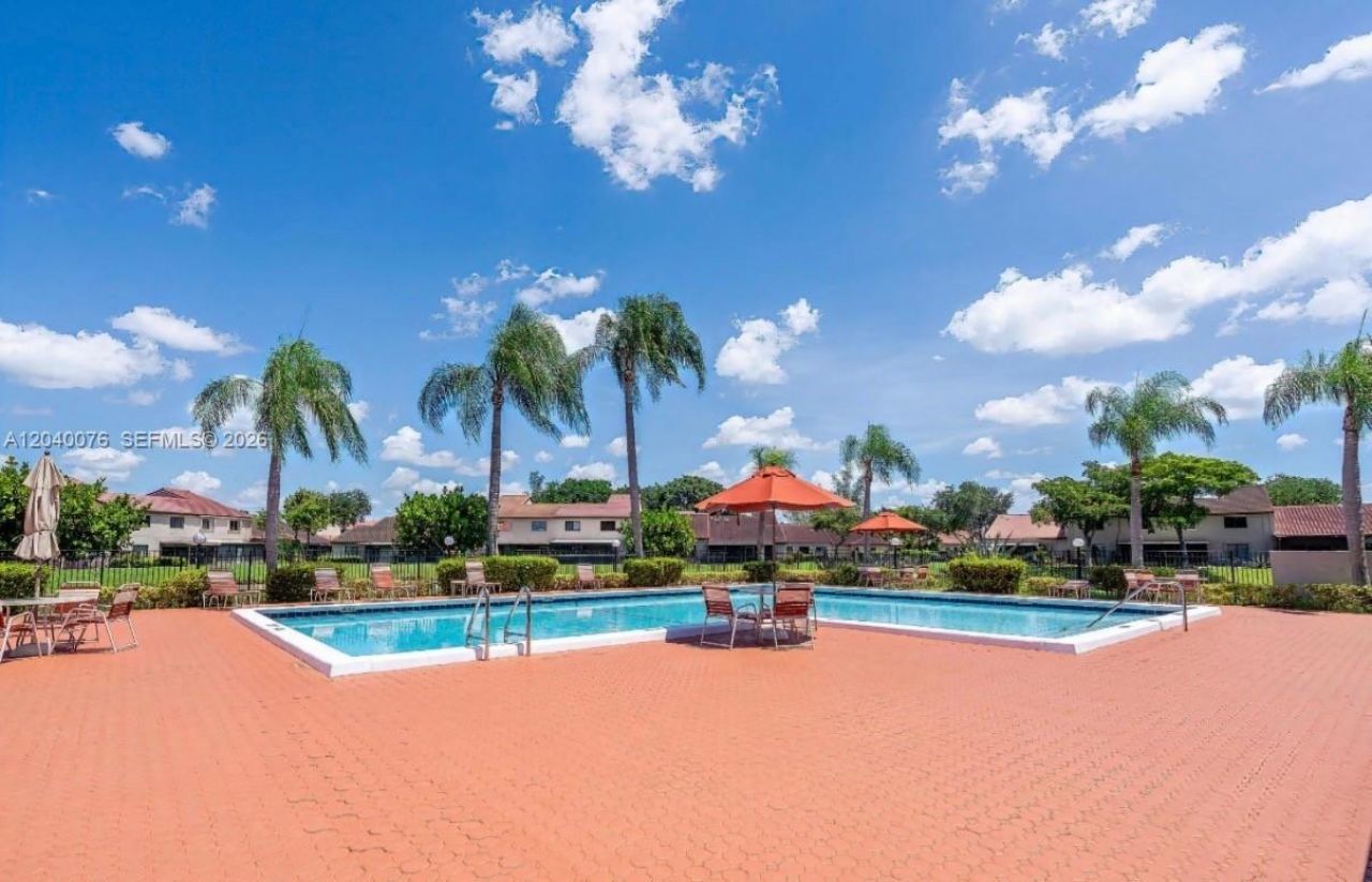 3539 W Inverrary Blvd W, Lauderhill, FL 33319 Photo