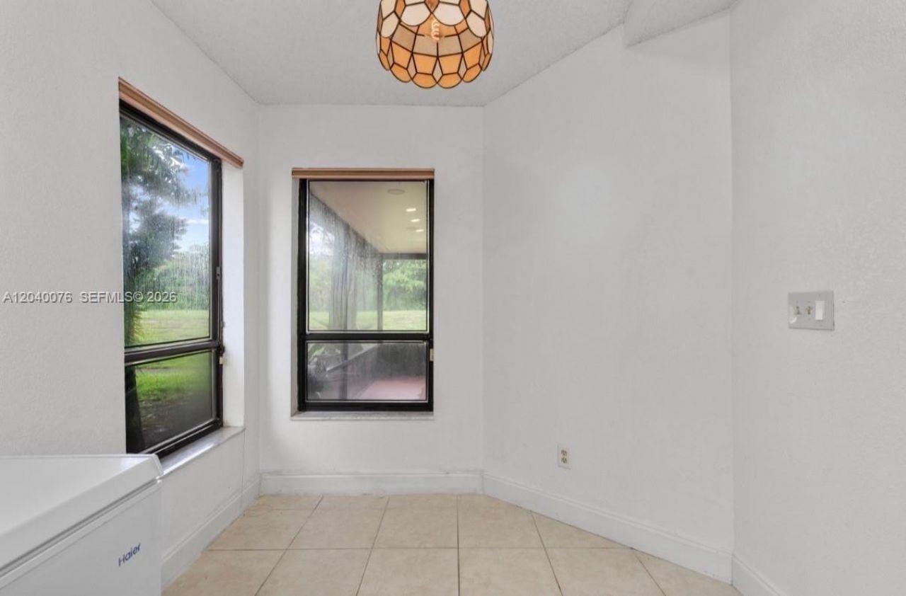 3539 W Inverrary Blvd W, Lauderhill, FL 33319 Photo
