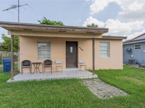 9265 SW 38th St , Miami, FL 33165