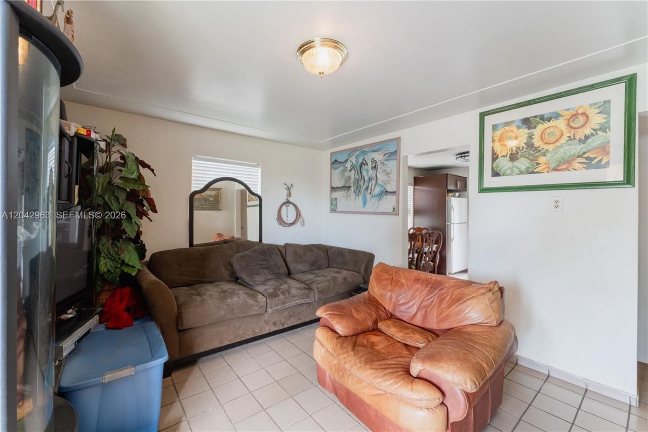 9265 SW 38th St , Miami, FL 33165 Photo