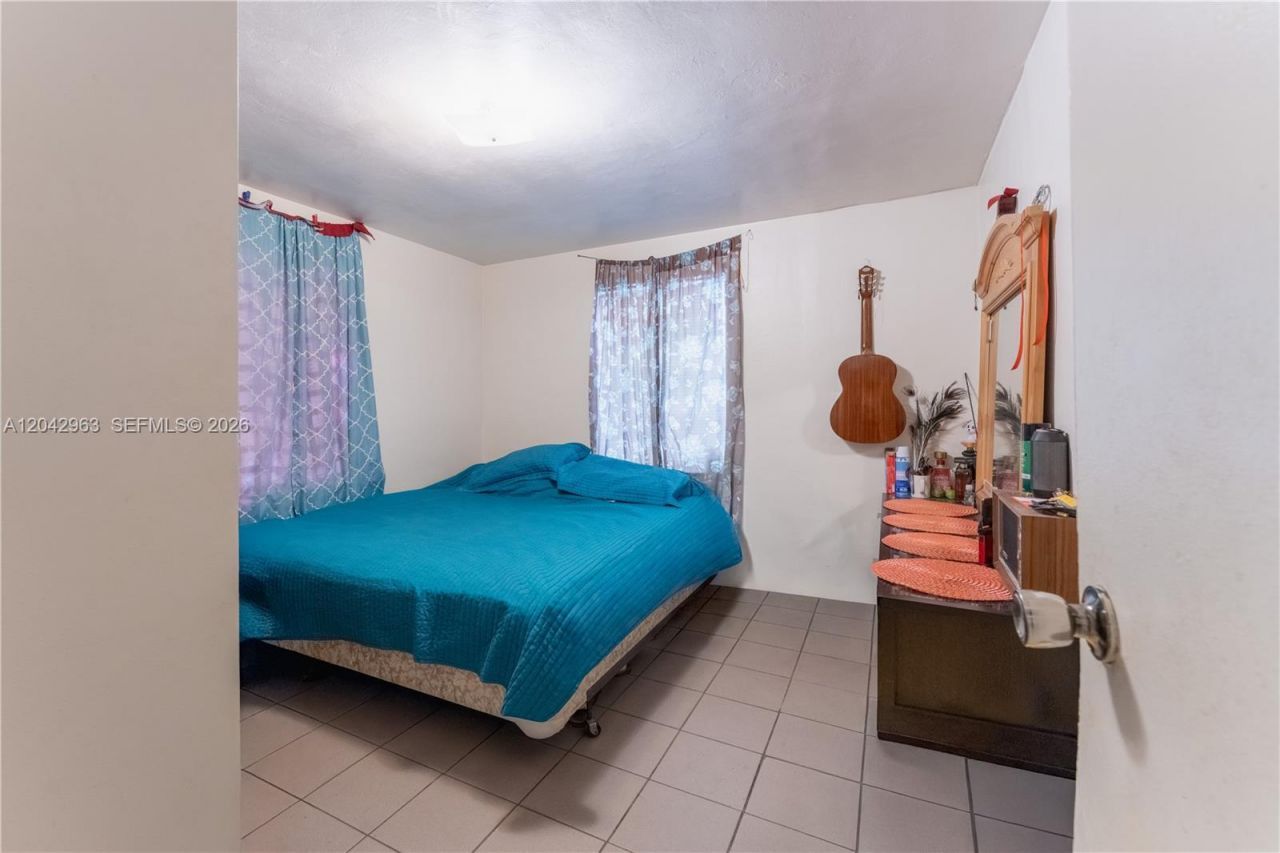 9265 SW 38th St , Miami, FL 33165 Photo