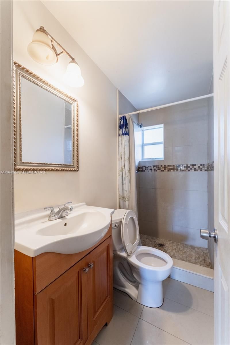9265 SW 38th St , Miami, FL 33165 Photo