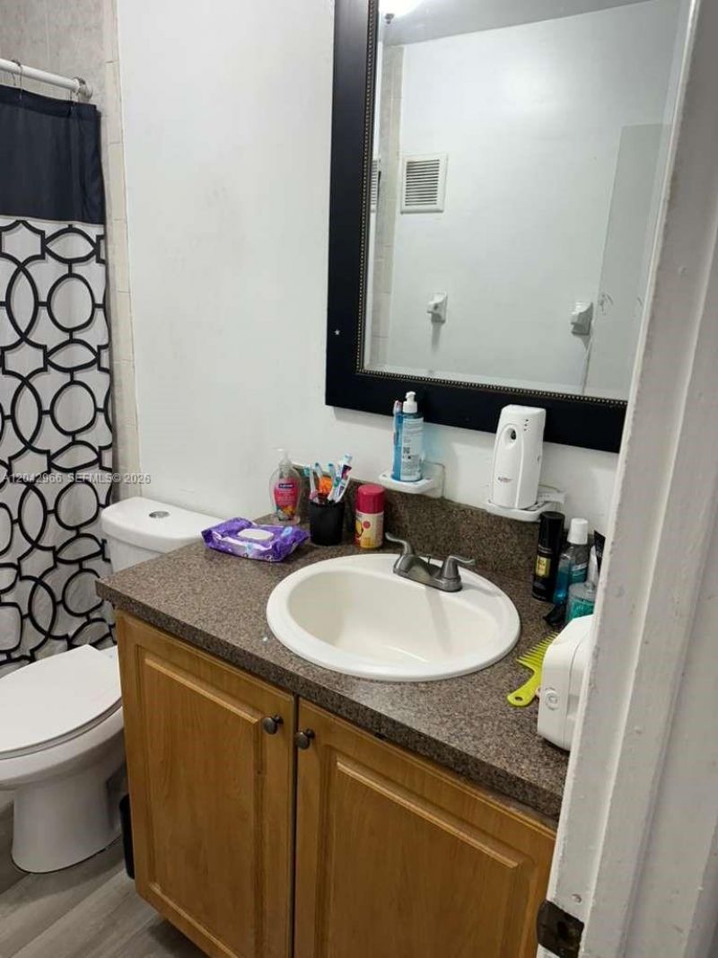 6125 W 20th Ave , Unit 312, Hialeah, FL 33012 Photo