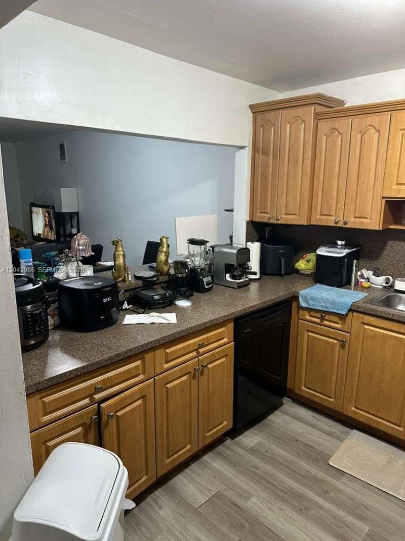 6125 W 20th Ave , Unit 312, Hialeah, FL 33012 Photo