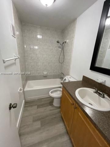 6125 W 20th Ave , Unit 312, Hialeah, FL 33012 Photo
