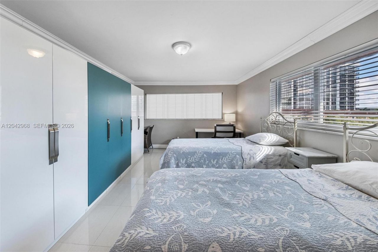2097 S Ocean Dr, Unit 411, Hallandale Beach, FL 33009 Photo