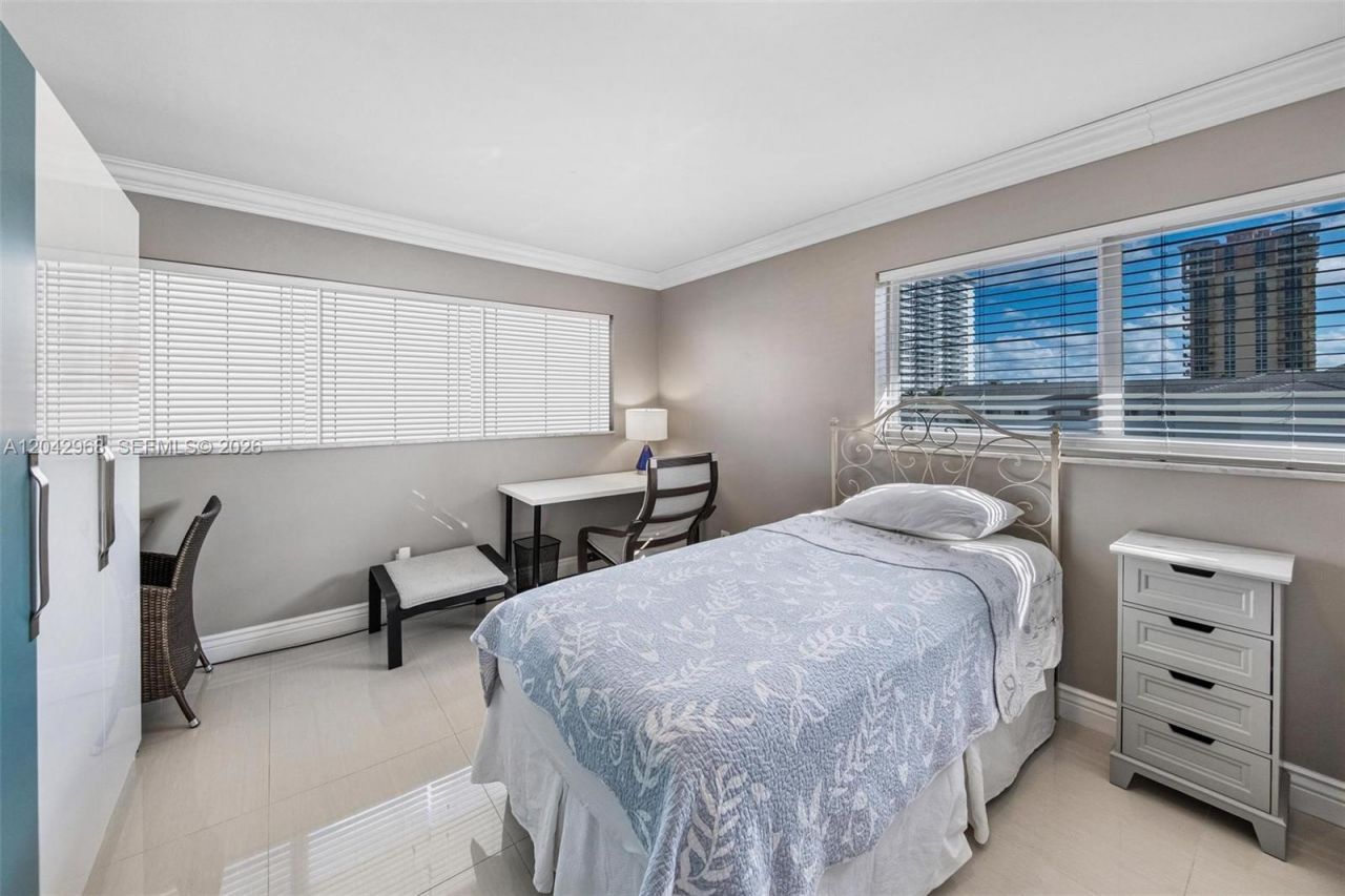 2097 S Ocean Dr, Unit 411, Hallandale Beach, FL 33009 Photo