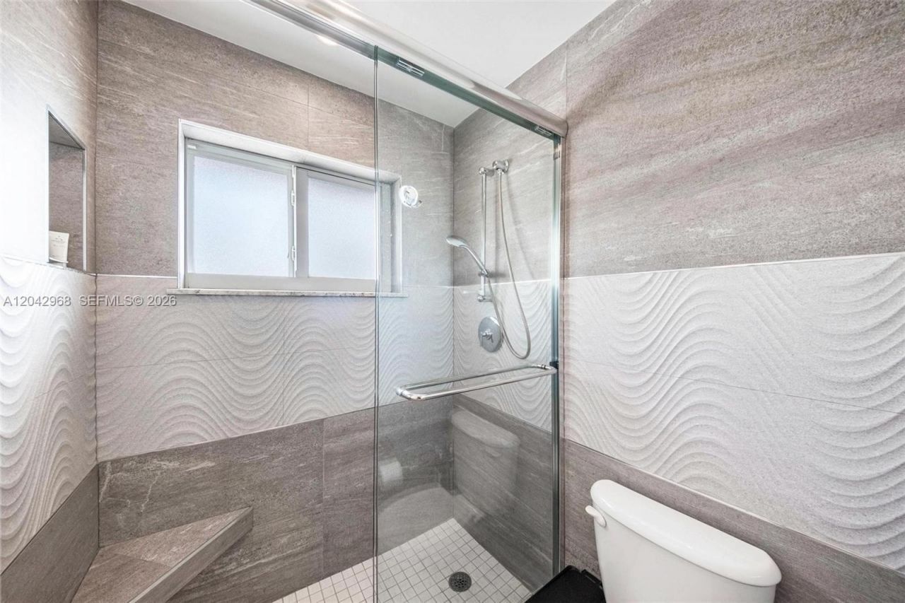 2097 S Ocean Dr, Unit 411, Hallandale Beach, FL 33009 Photo