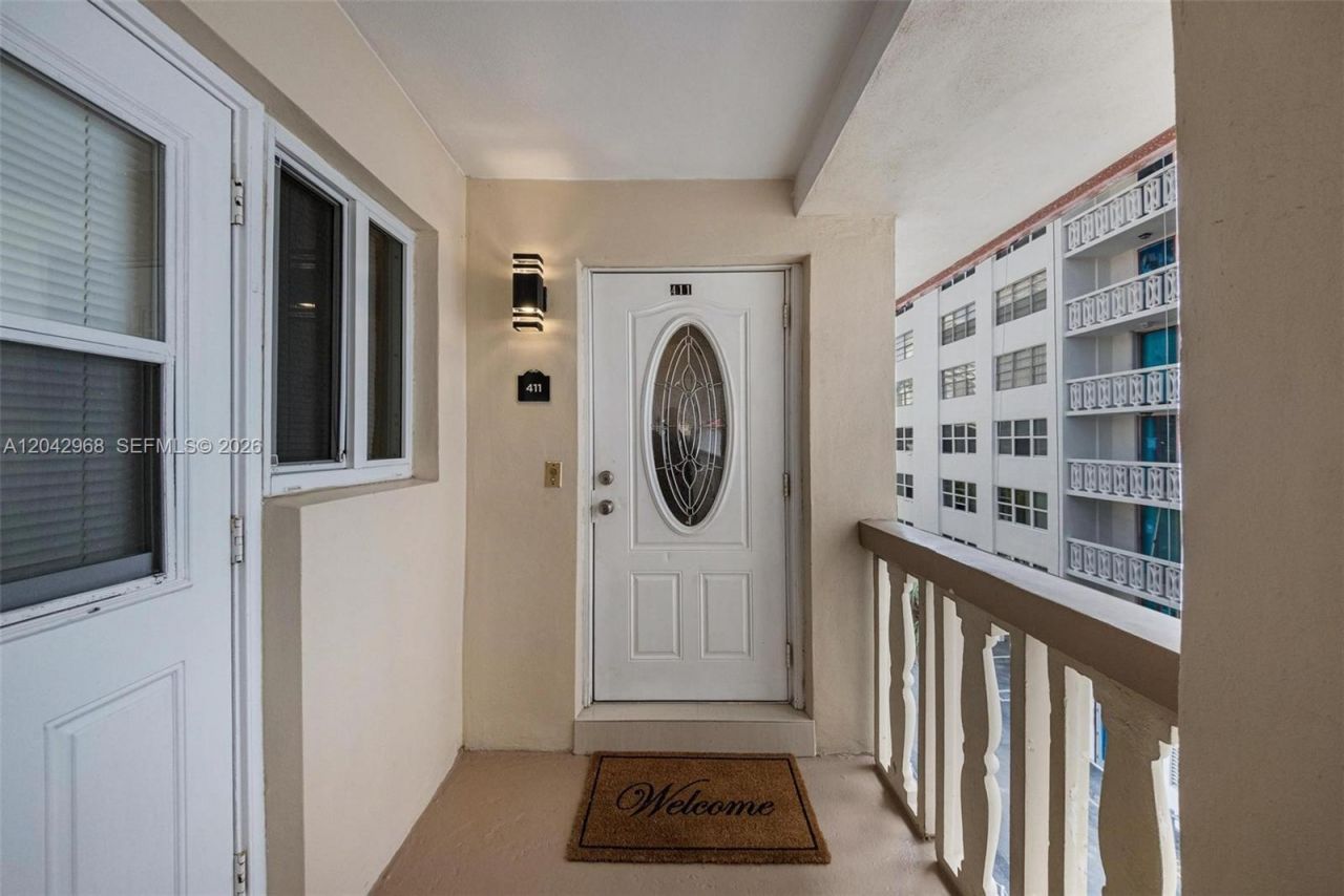 2097 S Ocean Dr, Unit 411, Hallandale Beach, FL 33009 Photo
