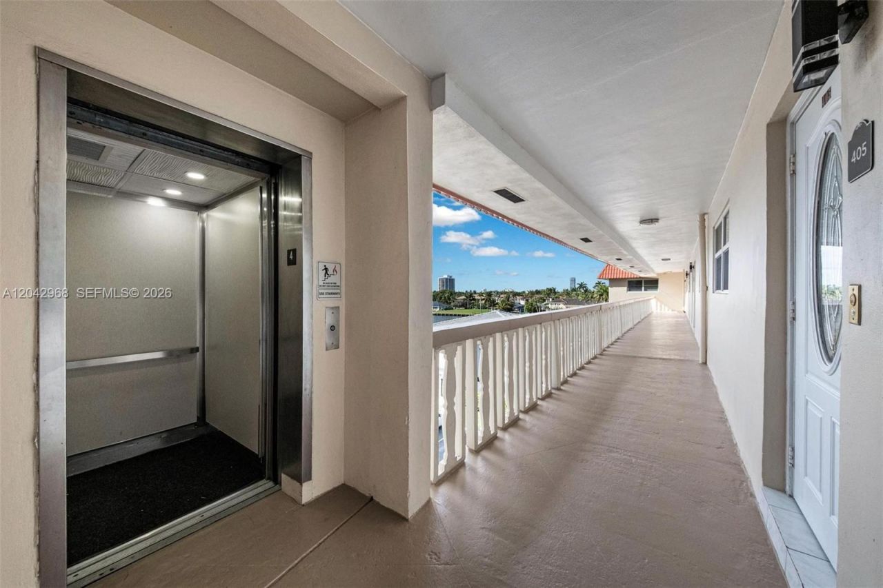 2097 S Ocean Dr, Unit 411, Hallandale Beach, FL 33009 Photo