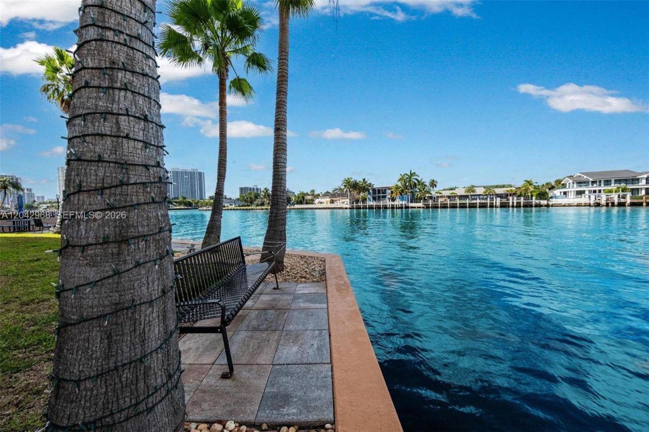 2097 S Ocean Dr, Unit 411, Hallandale Beach, FL 33009 Photo