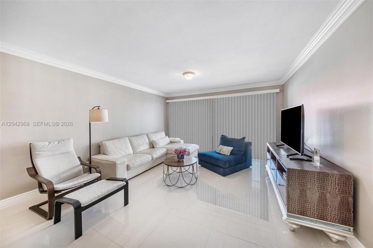 2097 S Ocean Dr, Unit 411, Hallandale Beach, FL 33009 Photo