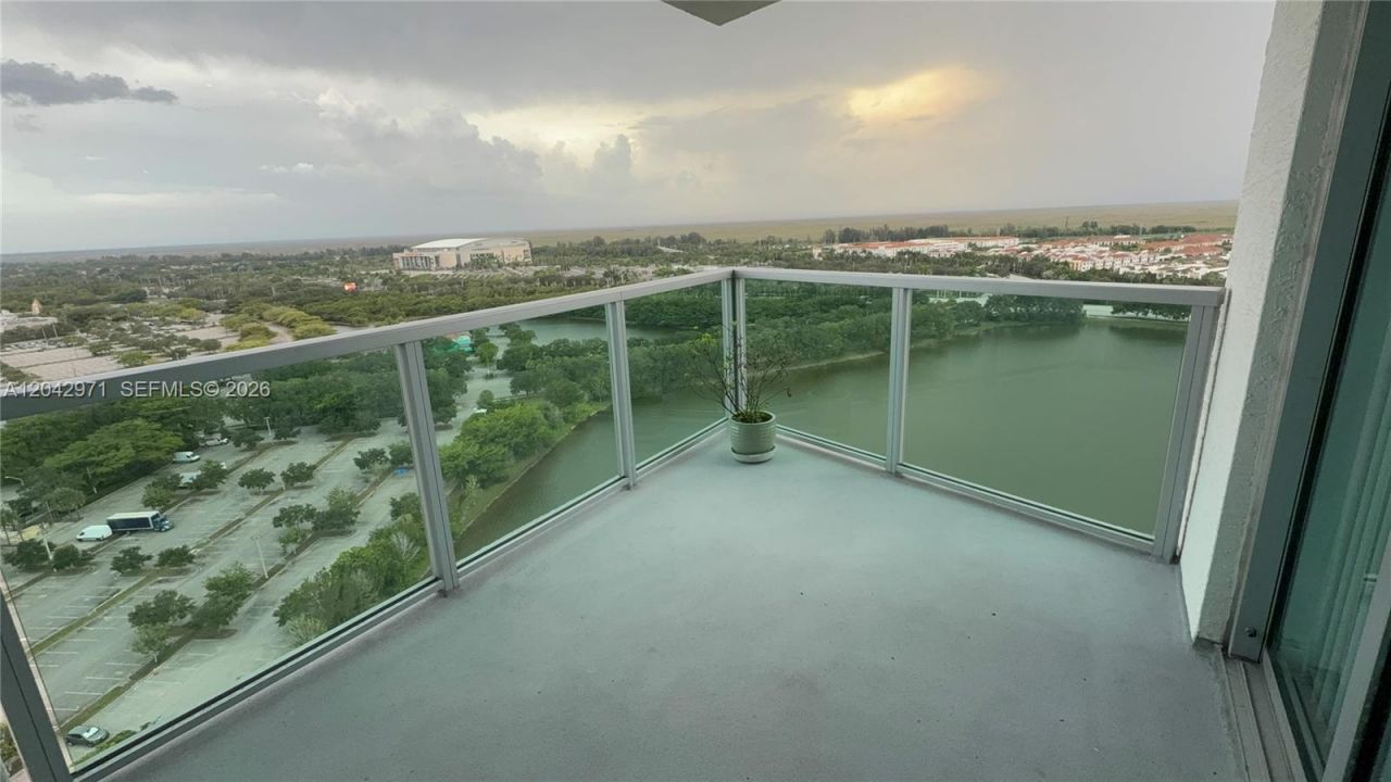 2681 N Flamingo Rd , Unit 2101S, Sunrise, FL 33323 Photo