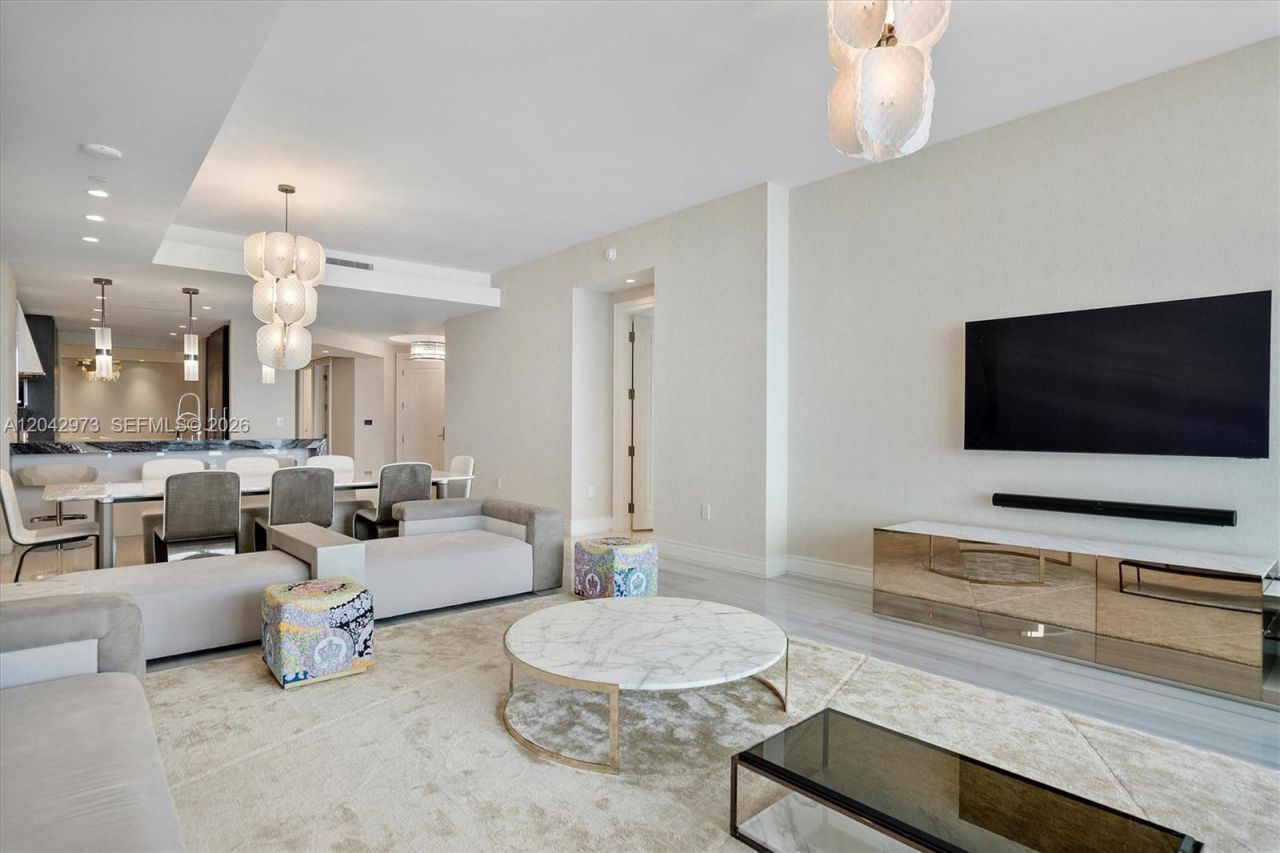 17901 Collins Avenue , Unit 902, Sunny Isles Beach, FL 33160 Photo