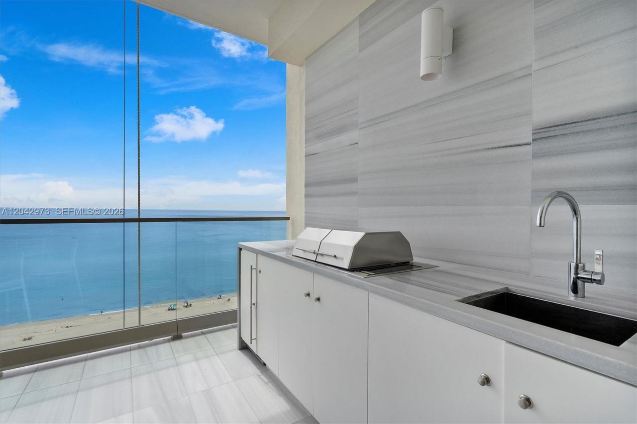17901 Collins Avenue , Unit 902, Sunny Isles Beach, FL 33160 Photo