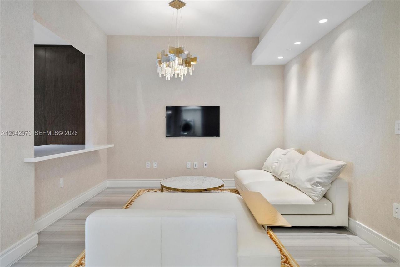 17901 Collins Avenue , Unit 902, Sunny Isles Beach, FL 33160 Photo