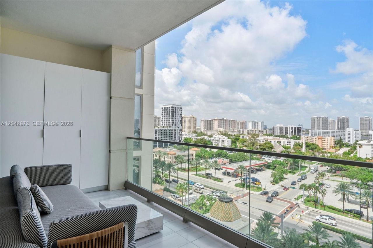 17901 Collins Avenue , Unit 902, Sunny Isles Beach, FL 33160 Photo