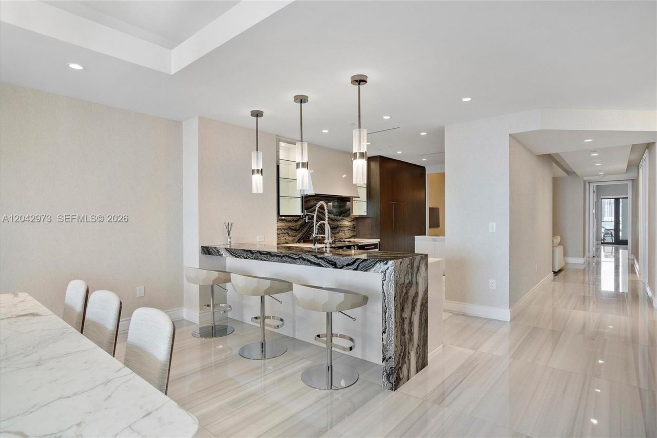 17901 Collins Avenue , Unit 902, Sunny Isles Beach, FL 33160 Photo