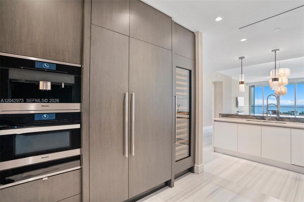 17901 Collins Avenue , Unit 902, Sunny Isles Beach, FL 33160 Photo