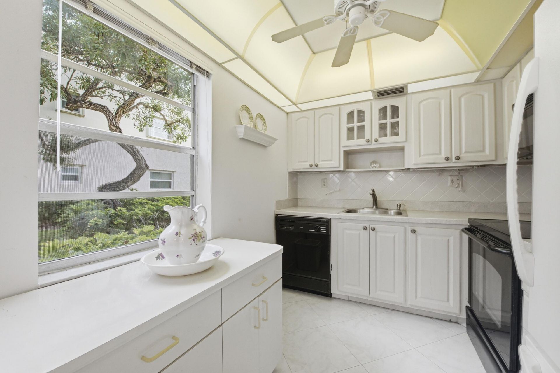 441 Burgundy J, Unit 441, Delray Beach, FL 33484 Photo