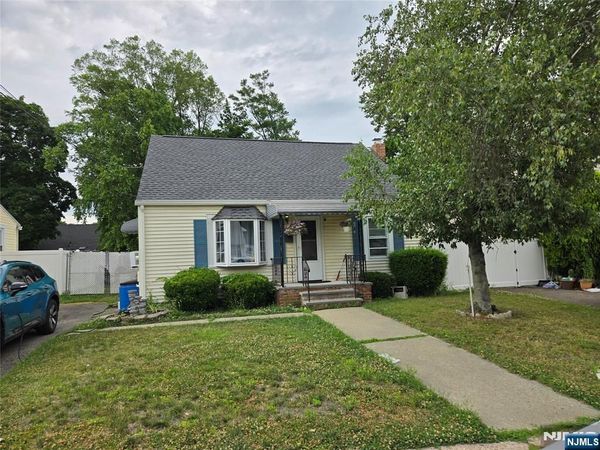 4 Salem Road, PATERSON, NJ 07502