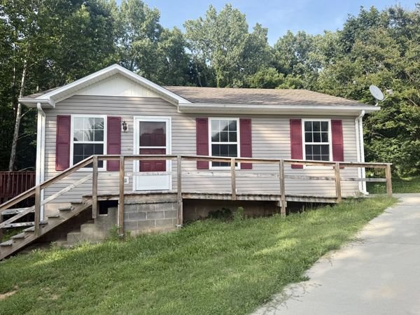74 English Dr , Cadiz, KY 42211