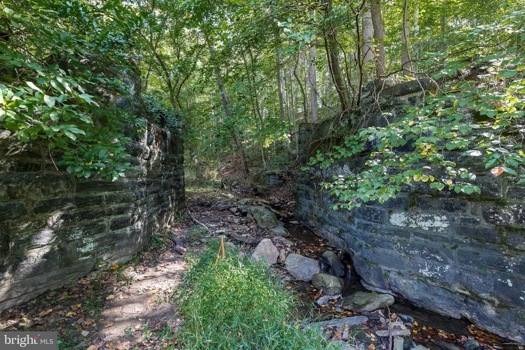 135 PENN GREEN ROAD , LANDENBERG, PA 19350