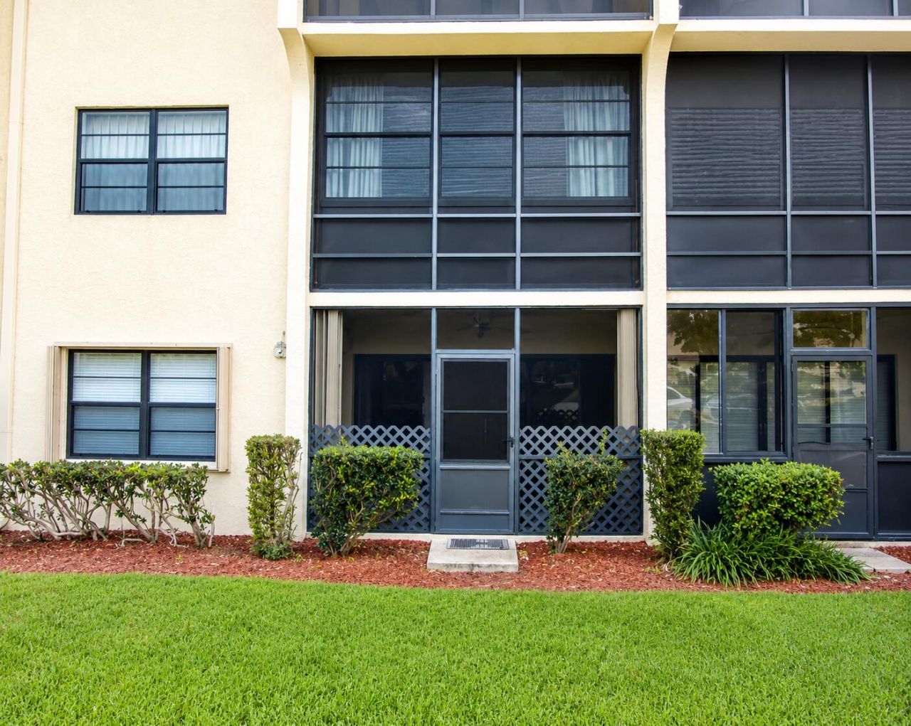 2050 Oleander Boulevard, Unit 1-105, Fort Pierce, FL 34950 Photo
