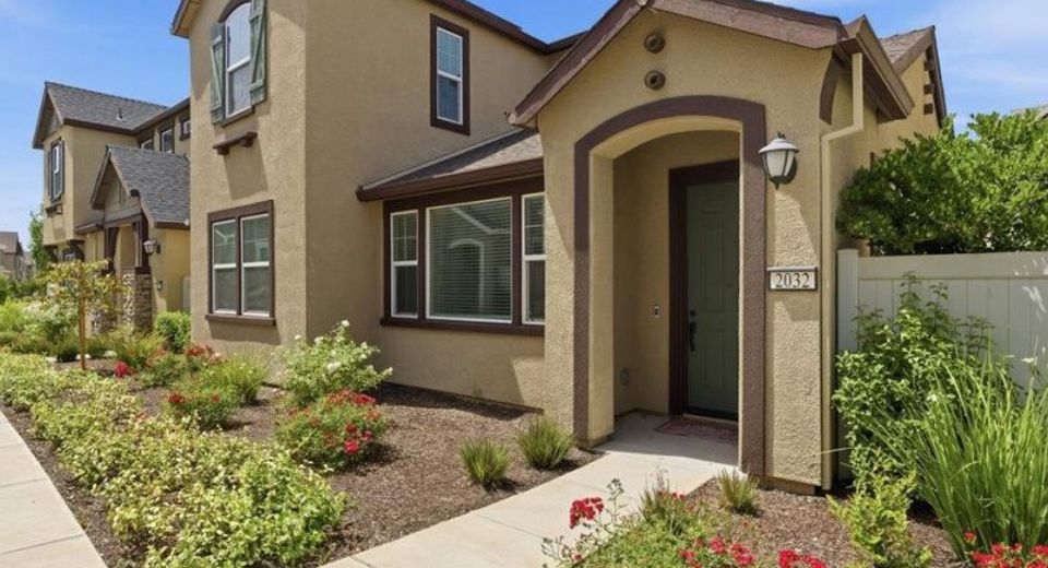 2032 Brave Hawk Loop, Roseville, CA 95747 Photo