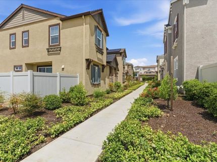 2032 Brave Hawk Loop, Roseville, CA 95747 Photo