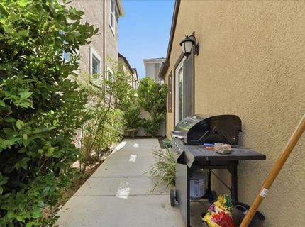 2032 Brave Hawk Loop, Roseville, CA 95747 Photo