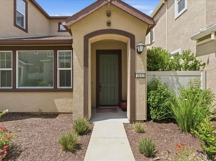 2032 Brave Hawk Loop, Roseville, CA 95747 Photo