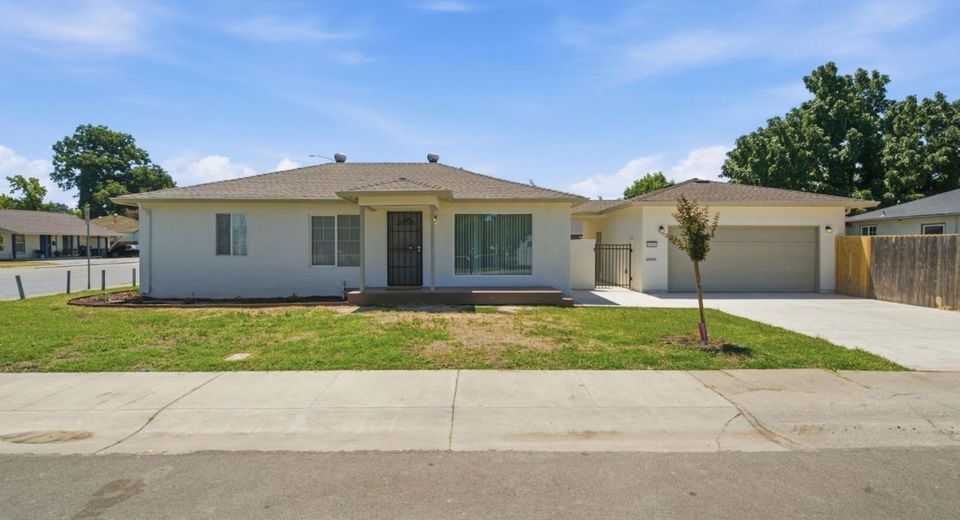 1404 Middlefield Ave, Stockton, CA 95204 Photo