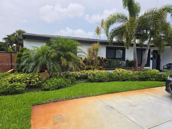 1049 Wyoming Ave, Fort Lauderdale, FL 33312