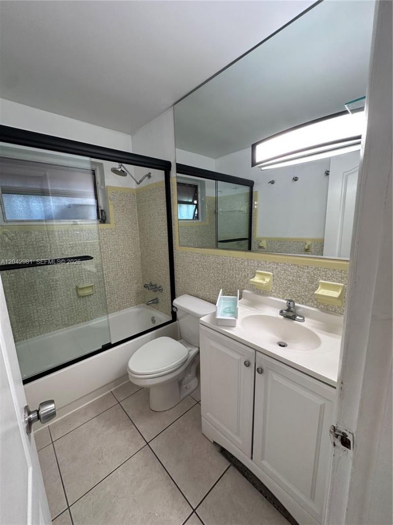 980 SW 10th St , Unit 980, Miami, FL 33130 Photo