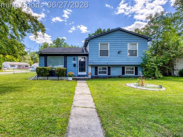 15212 Orchard Court, Romulus, MI 48174