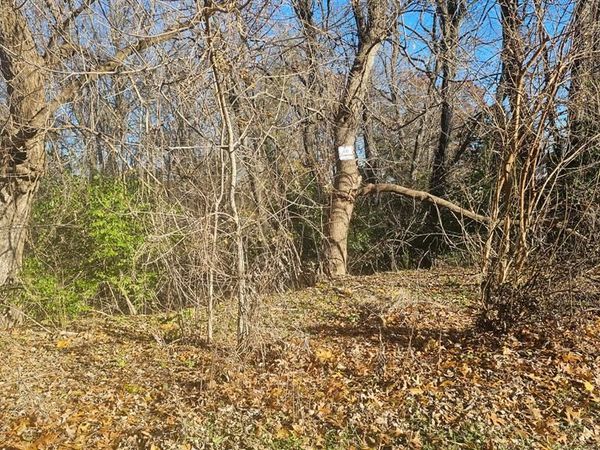 000 Hillpoint Drive , Hamburg Twp, MI 48116