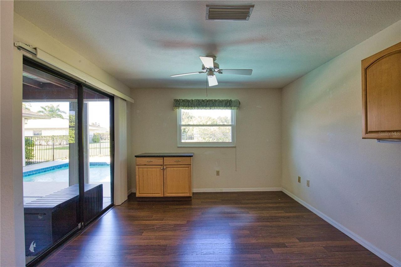 902 Pinehurst Lane, Venice, FL 34293 Photo