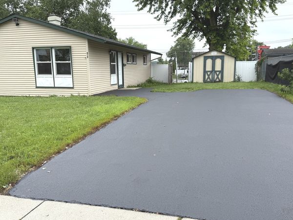 213 Butte Lane, Carpentersville, IL 60110