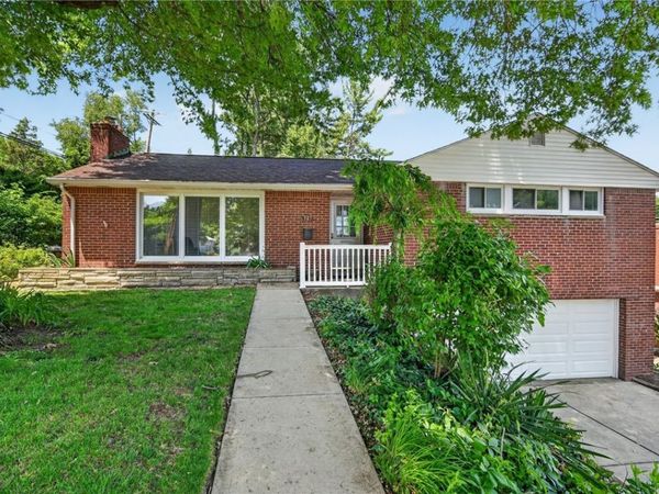 385 MAPLEWOOD DRIVE, Pittsburgh, PA 15243